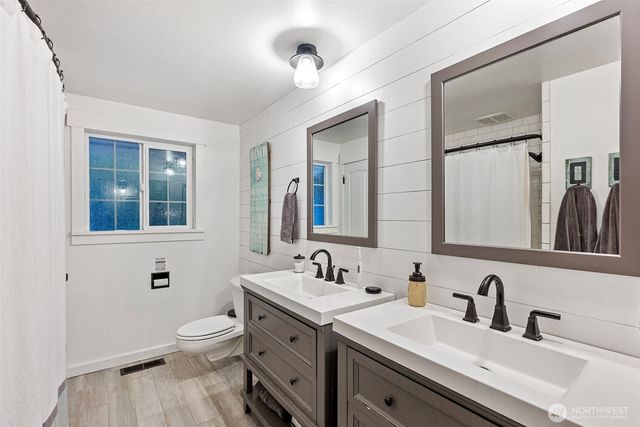 14952 NW Maple Lane, Seabeck, WA 98380