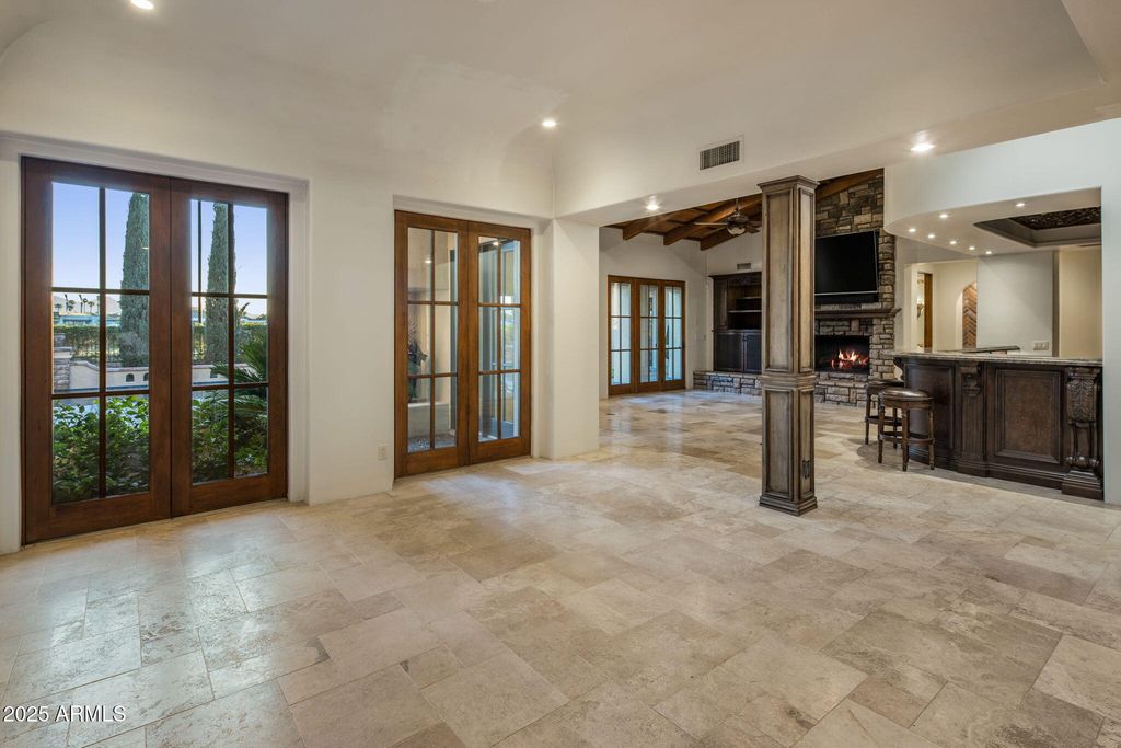 Image 20 of property listing at 9547 N 55TH Street, Paradise Valley, AZ 85253
