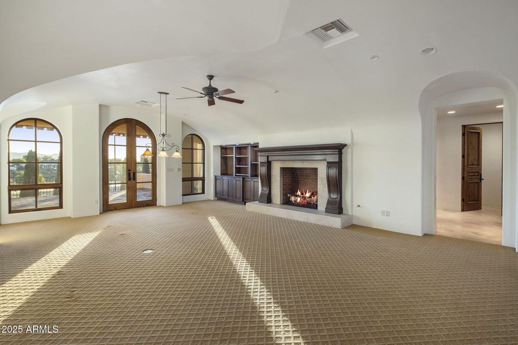 Image 40 of property listing at 9547 N 55TH Street, Paradise Valley, AZ 85253