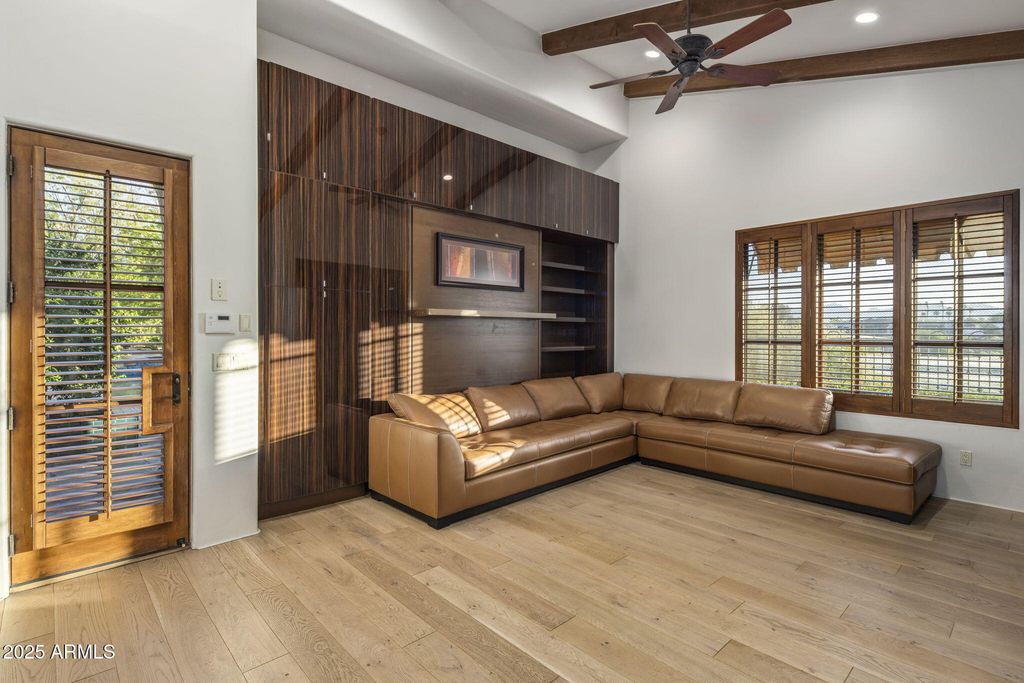 Image 51 of property listing at 9547 N 55TH Street, Paradise Valley, AZ 85253