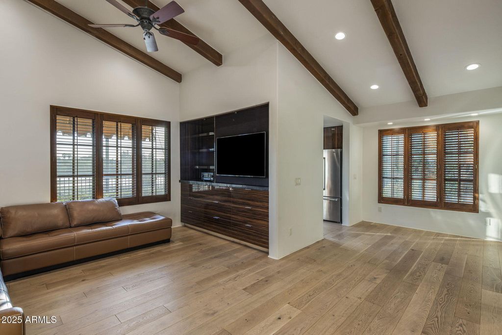 Image 53 of property listing at 9547 N 55TH Street, Paradise Valley, AZ 85253