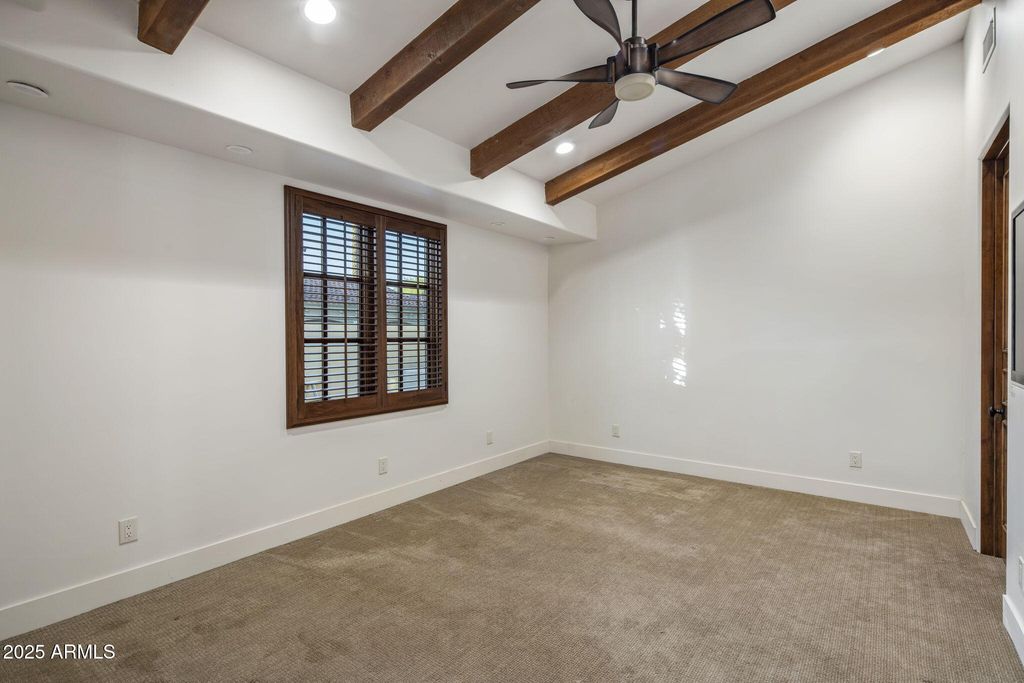 Image 55 of property listing at 9547 N 55TH Street, Paradise Valley, AZ 85253