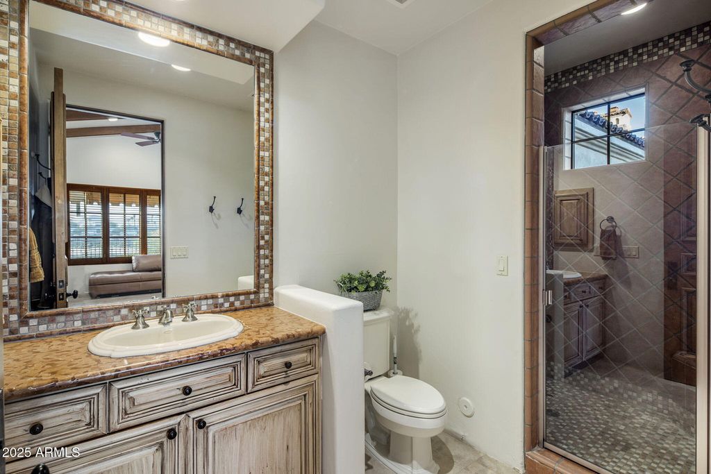 Image 56 of property listing at 9547 N 55TH Street, Paradise Valley, AZ 85253