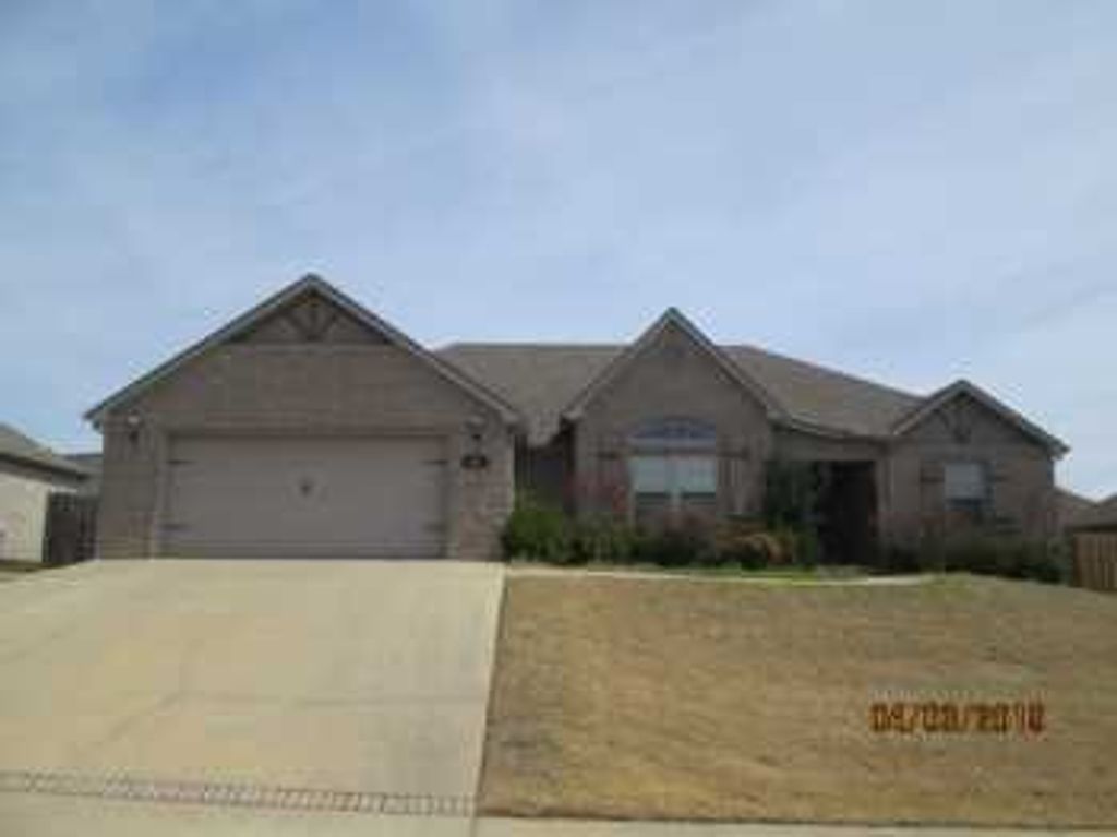 800 Venice Street, Centerton, AR 72719