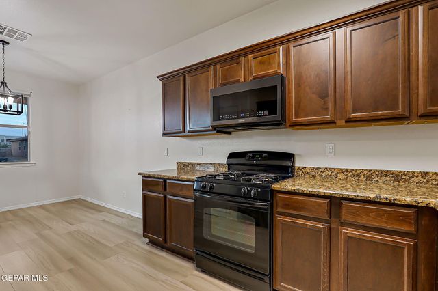 13134 Kestrel Avenue, Horizon City, TX 79928