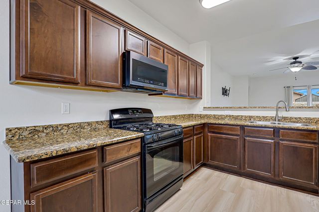 13134 Kestrel Avenue, Horizon City, TX 79928