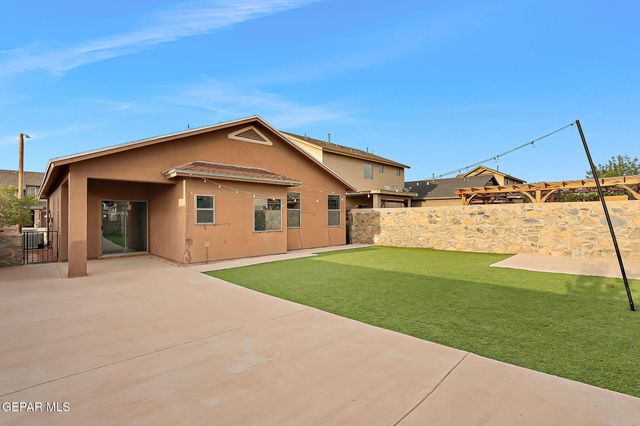 13134 Kestrel Avenue, Horizon City, TX 79928