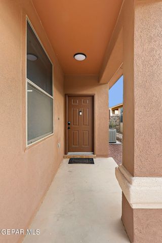 13134 Kestrel Avenue, Horizon City, TX 79928
