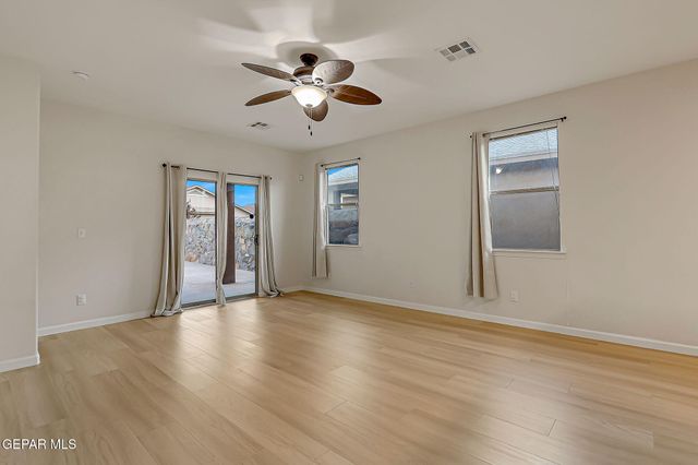 13134 Kestrel Avenue, Horizon City, TX 79928
