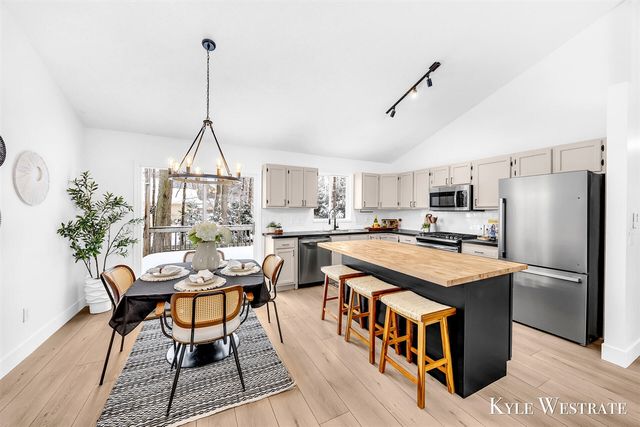 15367 Lincoln Street, Grand Haven, MI 49417