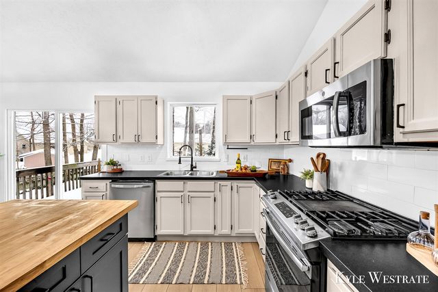 15367 Lincoln Street, Grand Haven, MI 49417