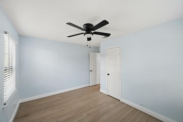 642 Arvana Street, Houston, TX 77034