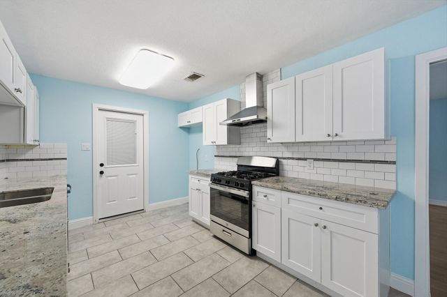 642 Arvana Street, Houston, TX 77034