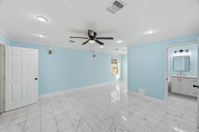 642 Arvana Street, Houston, TX 77034