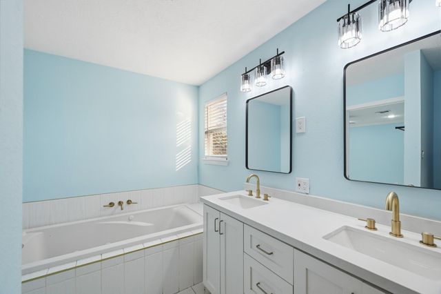 642 Arvana Street, Houston, TX 77034