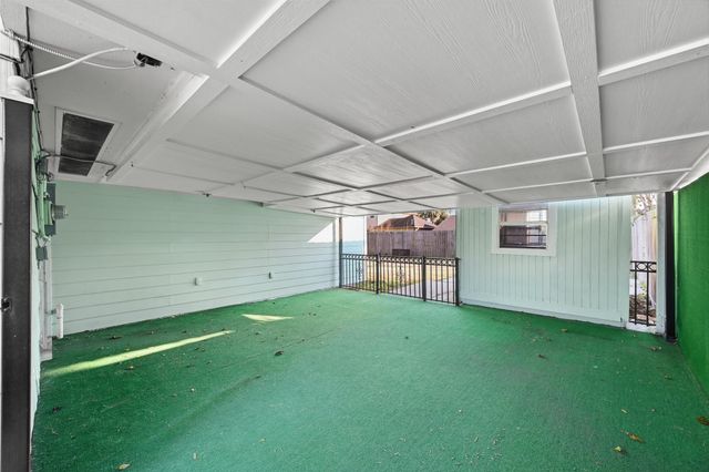 642 Arvana Street, Houston, TX 77034