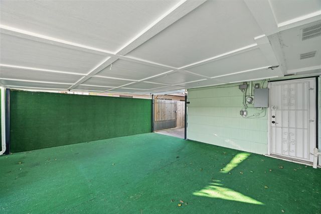 642 Arvana Street, Houston, TX 77034