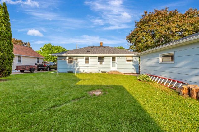 1625 WISCONSIN STREET, Oshkosh, WI 54901