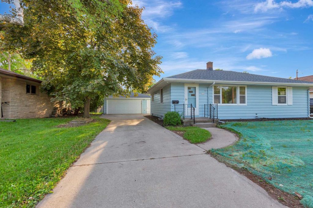 1625 WISCONSIN STREET, Oshkosh, WI 54901