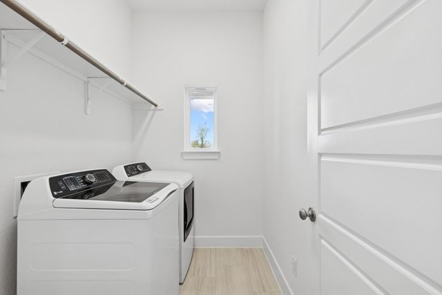 1348 Hartley DR, Leander, TX 78641