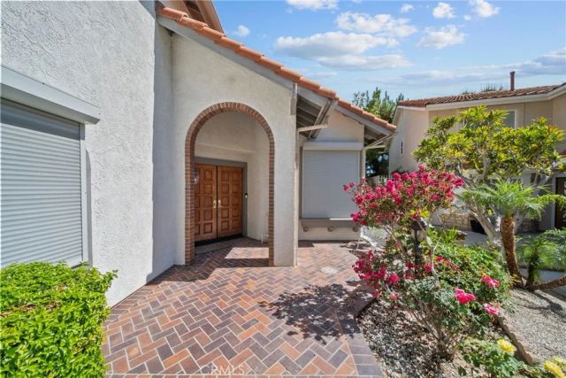 12219 High View Ridge, Northridge, CA 91326