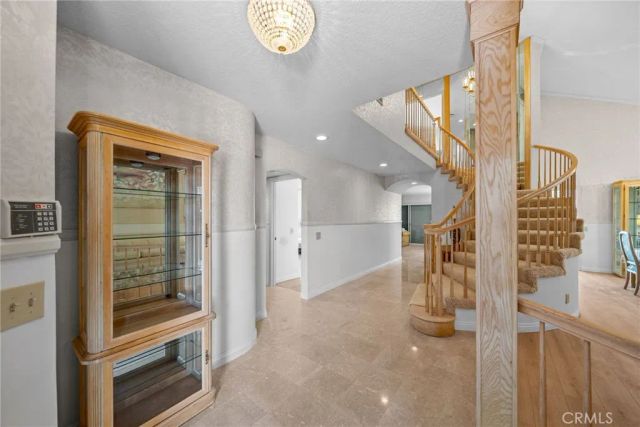 12219 High View Ridge, Northridge, CA 91326