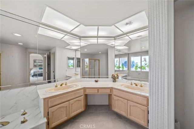 12219 High View Ridge, Northridge, CA 91326