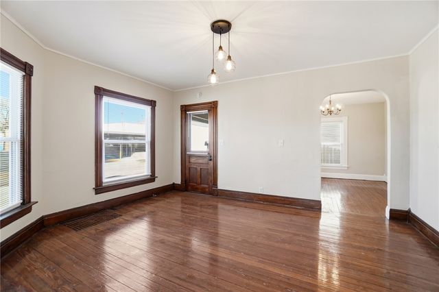 218 S Main Street, Miamisburg, OH 45342