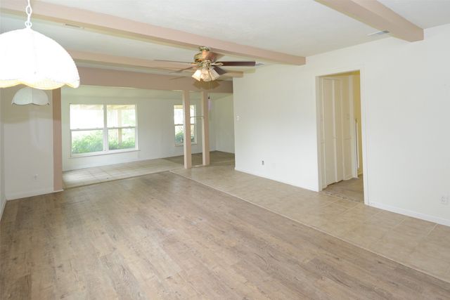 142 Seaside Drive, Gun Barrel City, TX 75156