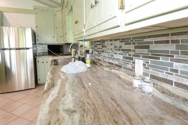 142 Seaside Drive, Gun Barrel City, TX 75156