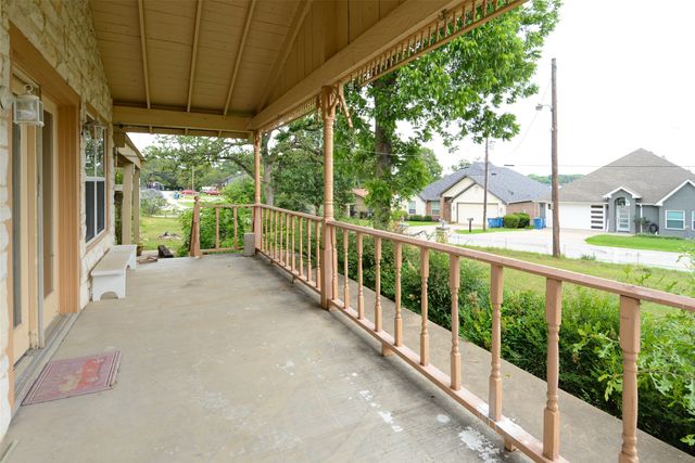 142 Seaside Drive, Gun Barrel City, TX 75156