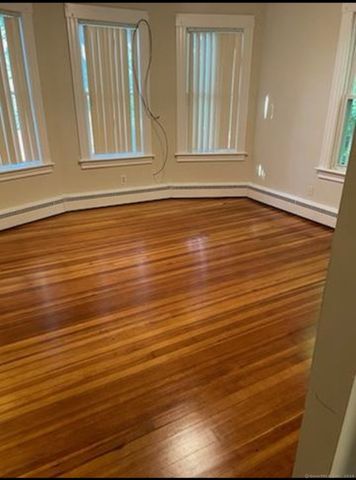 350 Center Street 2nd Floor, Manchester, CT 06040