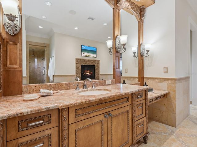 1423 HILLVIEW DRIVE, Sarasota, FL 34239