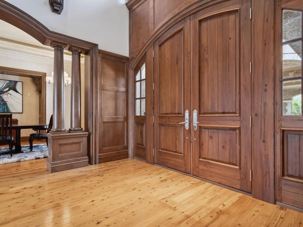 Image 16 of property listing at 1423 HILLVIEW DRIVE, Sarasota, FL 34239