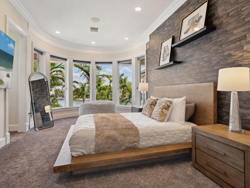 Image 46 of property listing at 1423 HILLVIEW DRIVE, Sarasota, FL 34239