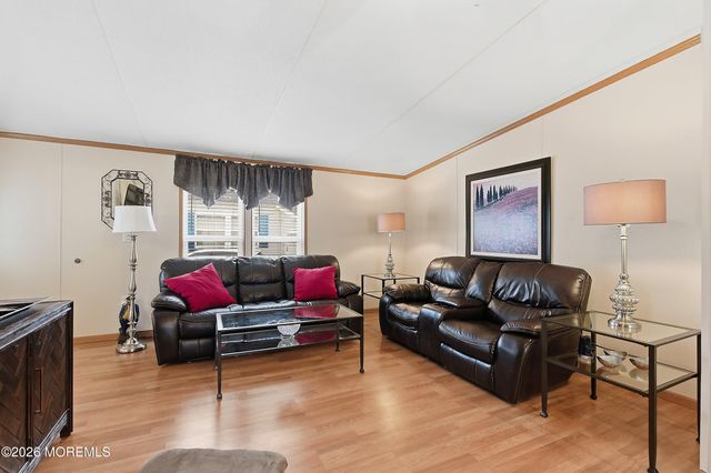 536 Momosa Way, Whiting, NJ 08759