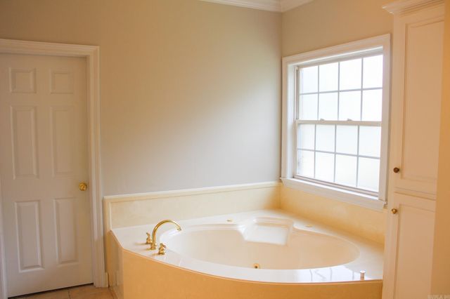 706 Pin Oak Drive, Searcy, AR 72143