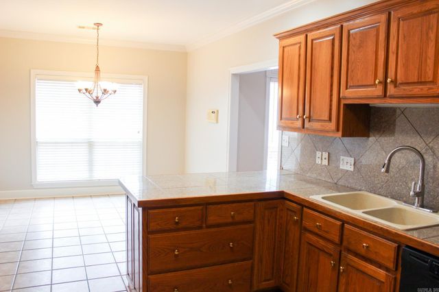 706 Pin Oak Drive, Searcy, AR 72143