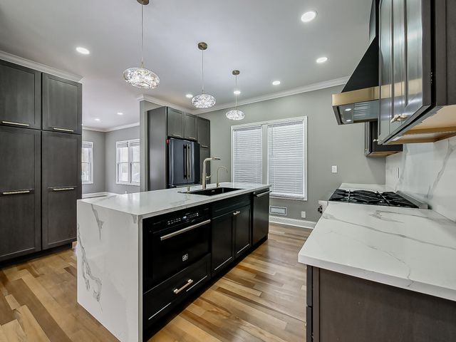 2431 Lothrop Street, Detroit City, MI 48206