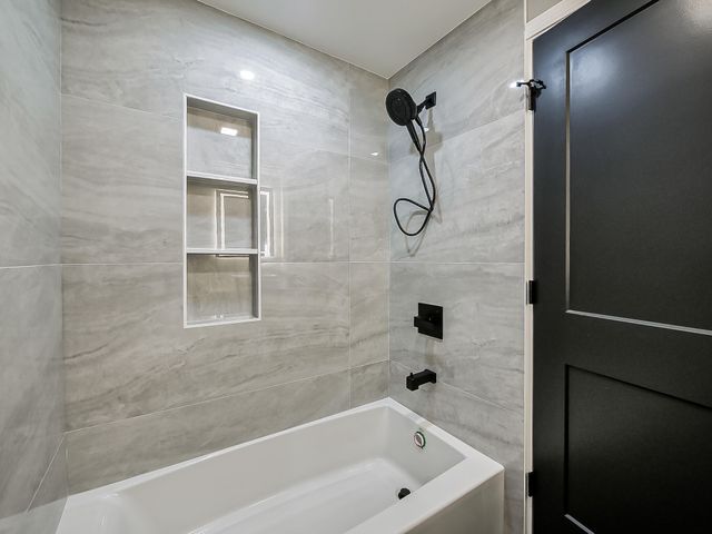 2431 Lothrop Street, Detroit City, MI 48206