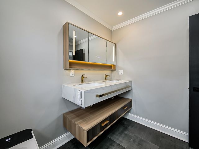 2431 Lothrop Street, Detroit City, MI 48206