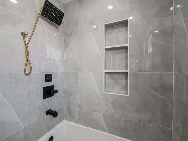 2431 Lothrop Street, Detroit City, MI 48206