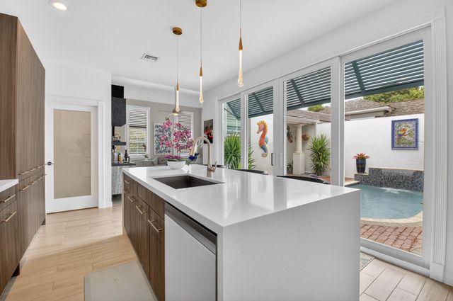 5656 NW 40th Avenue, Boca Raton, FL 33496