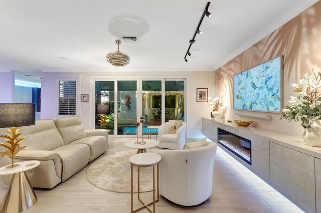 5656 NW 40th Avenue, Boca Raton, FL 33496