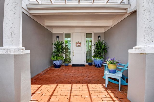 5656 NW 40th Avenue, Boca Raton, FL 33496