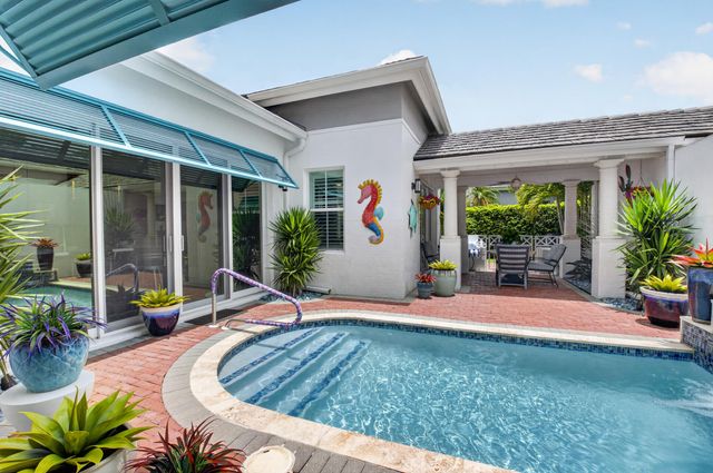 5656 NW 40th Avenue, Boca Raton, FL 33496