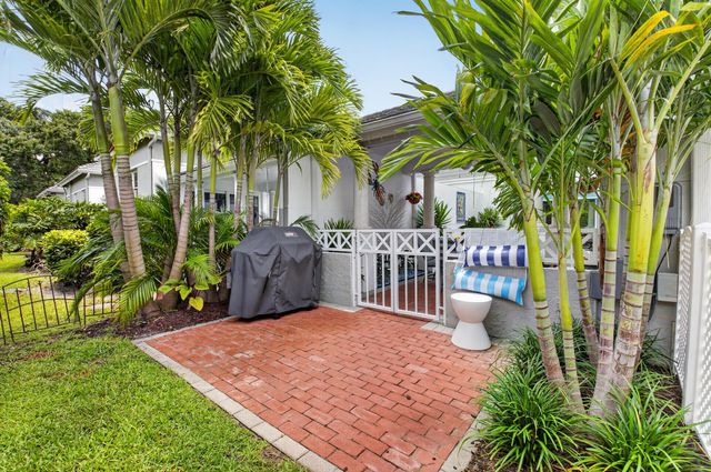 5656 NW 40th Avenue, Boca Raton, FL 33496