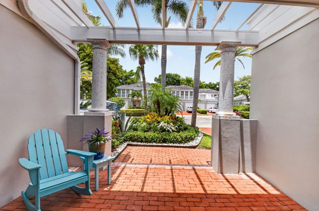 5656 NW 40th Avenue, Boca Raton, FL 33496