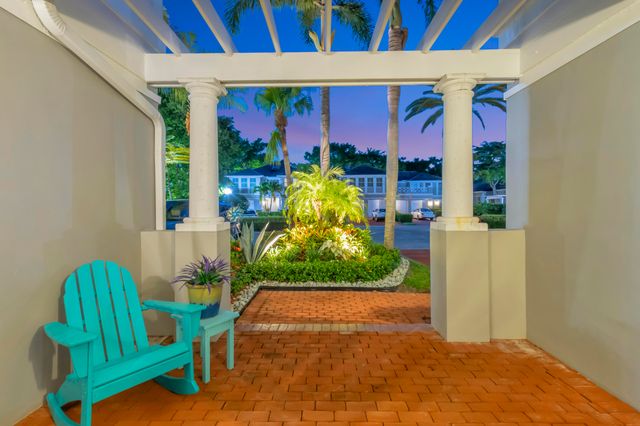 5656 NW 40th Avenue, Boca Raton, FL 33496