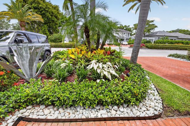5656 NW 40th Avenue, Boca Raton, FL 33496